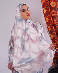 Feminine Satin Isdal