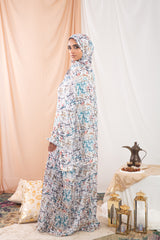 Narjis Praying Isdal